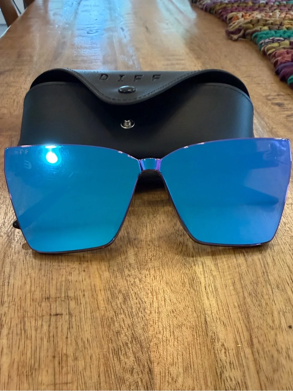 Diff Eyewear Oversized Blue Mirrored Shield Sunglasses